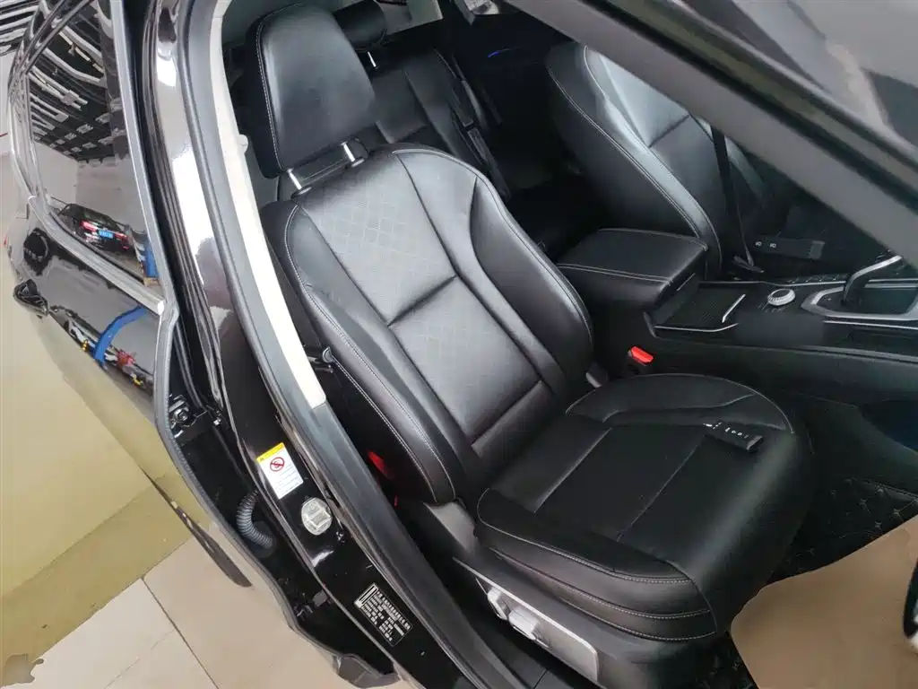 WEY VV6 2020 2020 2.0T 2WD Smart Protection+