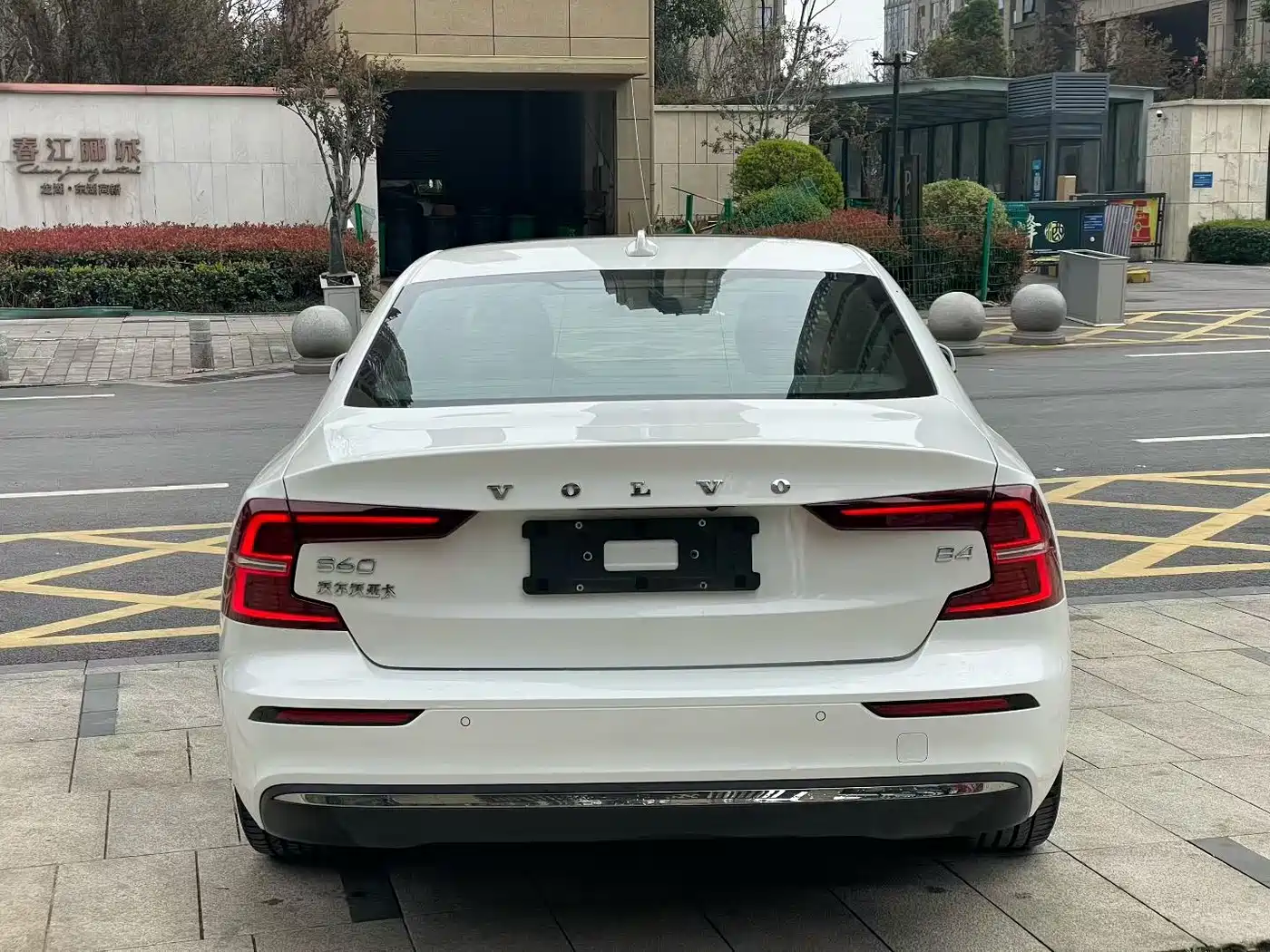 VOLVO S60