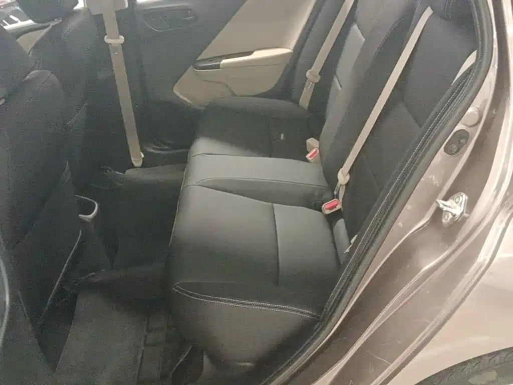Honda Greiz 2016 2016 1.5L Manual Classic Edition