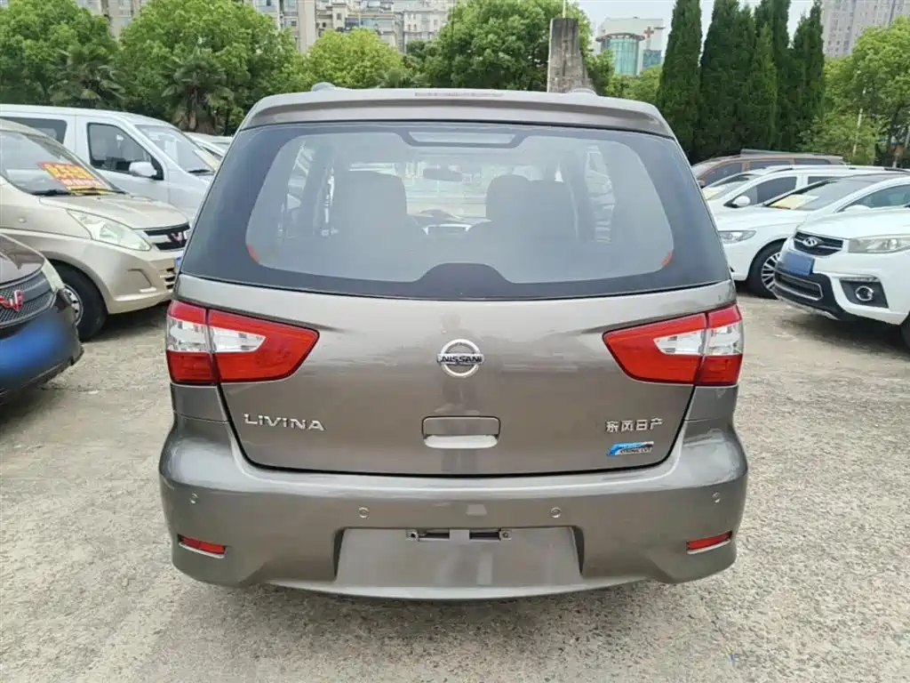 Nissan Livina 2015 2013 1.6XE CVT Comfort