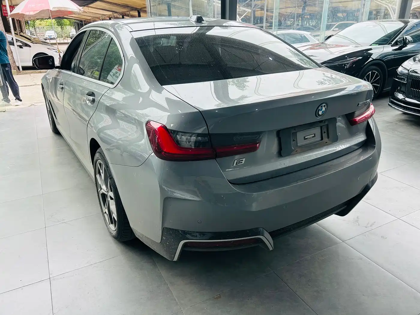 BMW i3 2022 eDrive 35 L фото 4