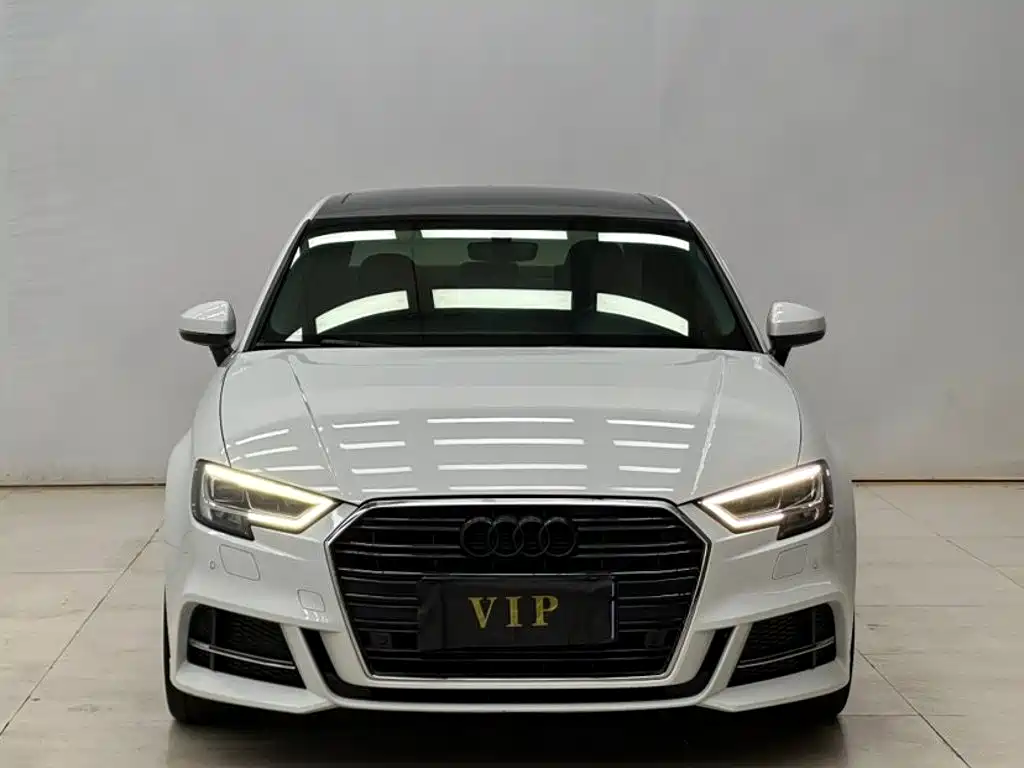 Фото 2 - Audi A3