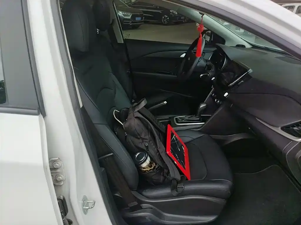 Chevrolet Cavalier 2018 320 Auto Enjoy Sunroof Edition фото 25