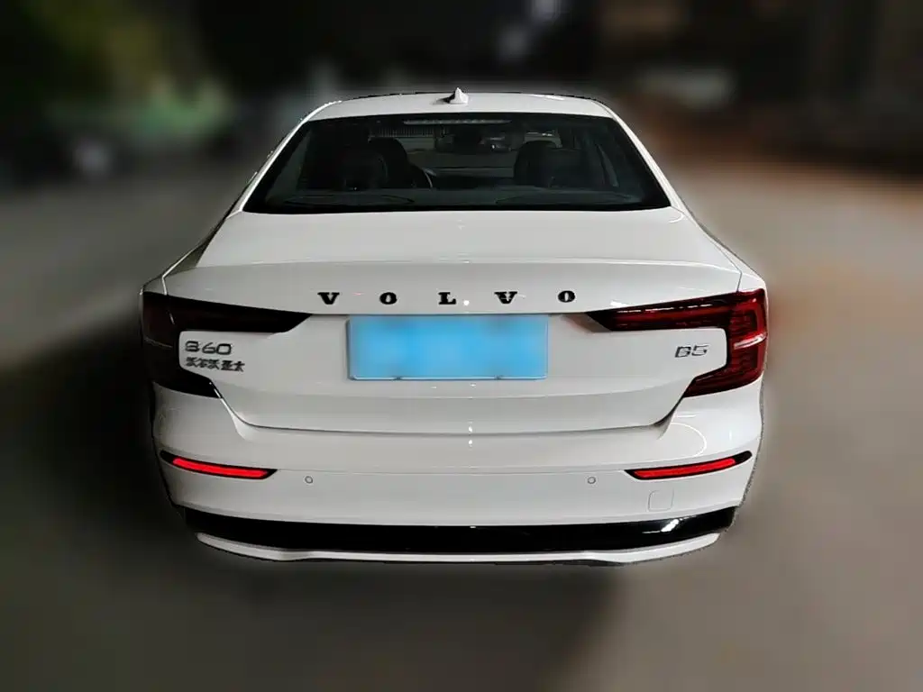 Volvo S60 2024 2025 B5 Elegance Sport Edition