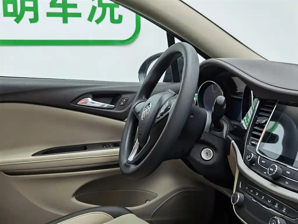 Фото 22 - Buick Verano