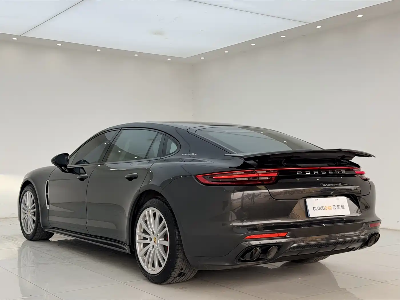 Porsche Panamera 2019 Panamera 4 Executive Long Wheelbase 2.9T фото 16