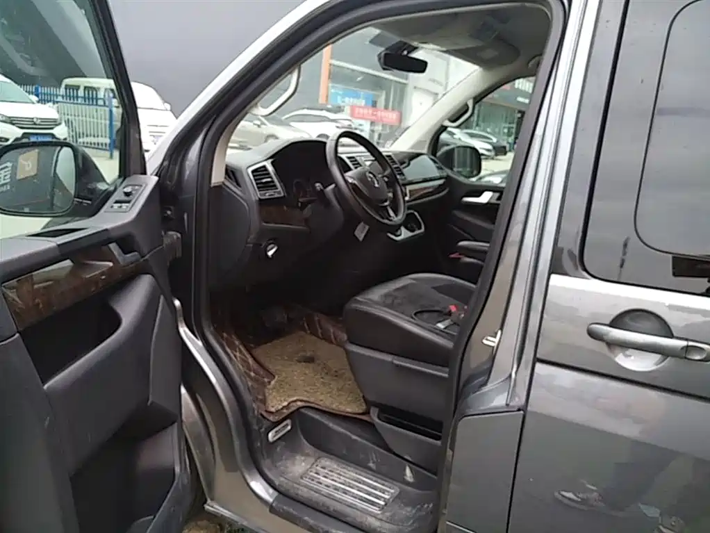 Volkswagen Multivan 2018 2.0TSI 2WD Luxury Edition 7-Seater фото 15