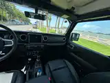 Фото 23 - Jeep Gladiator