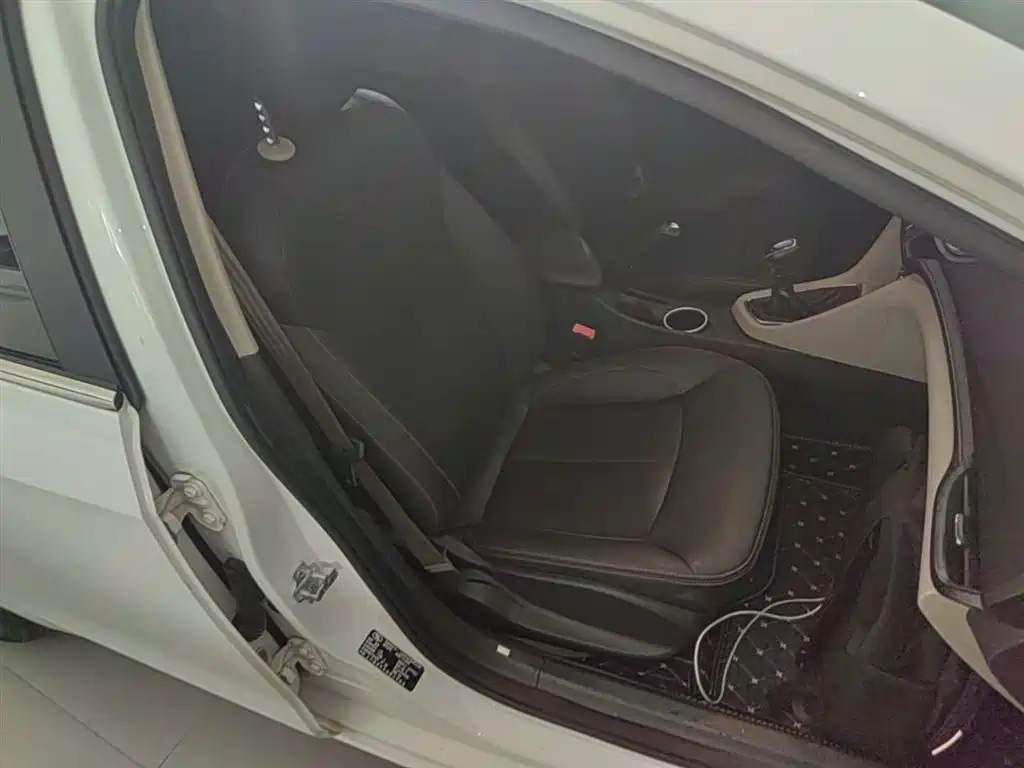 Buick Excelle 2017 15N Manual Progressive фото 25
