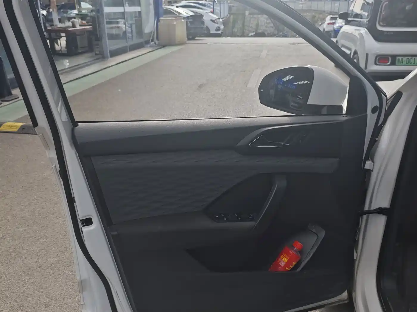 Volkswagen Tharu, миниатюра 6