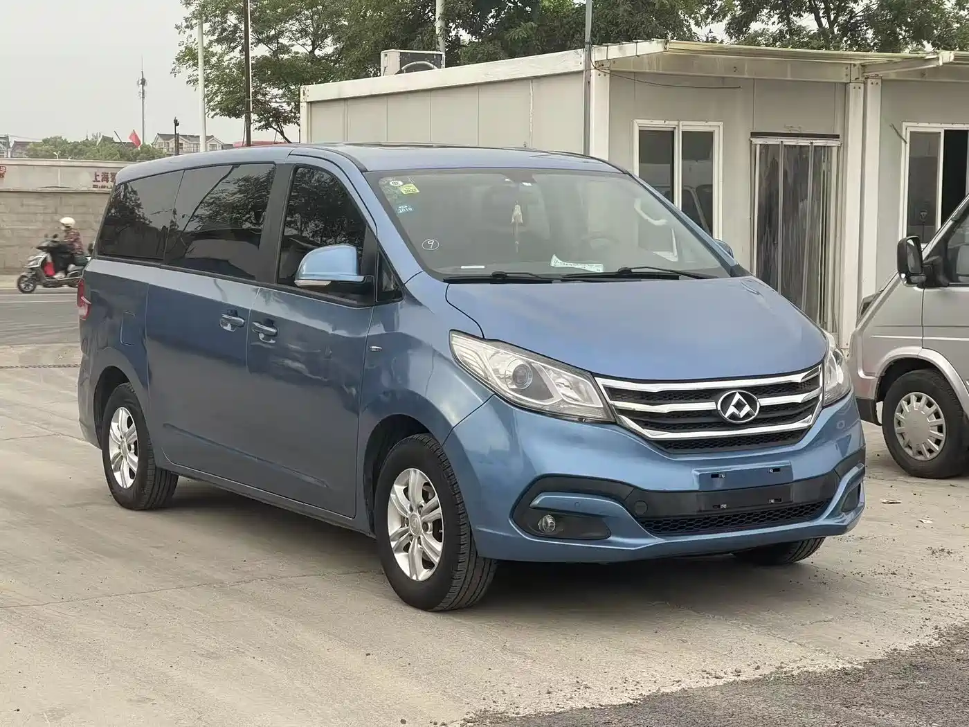 SAIC Maxus Maxus G10 2016 2.0T Automatic Executive Edition фото 3