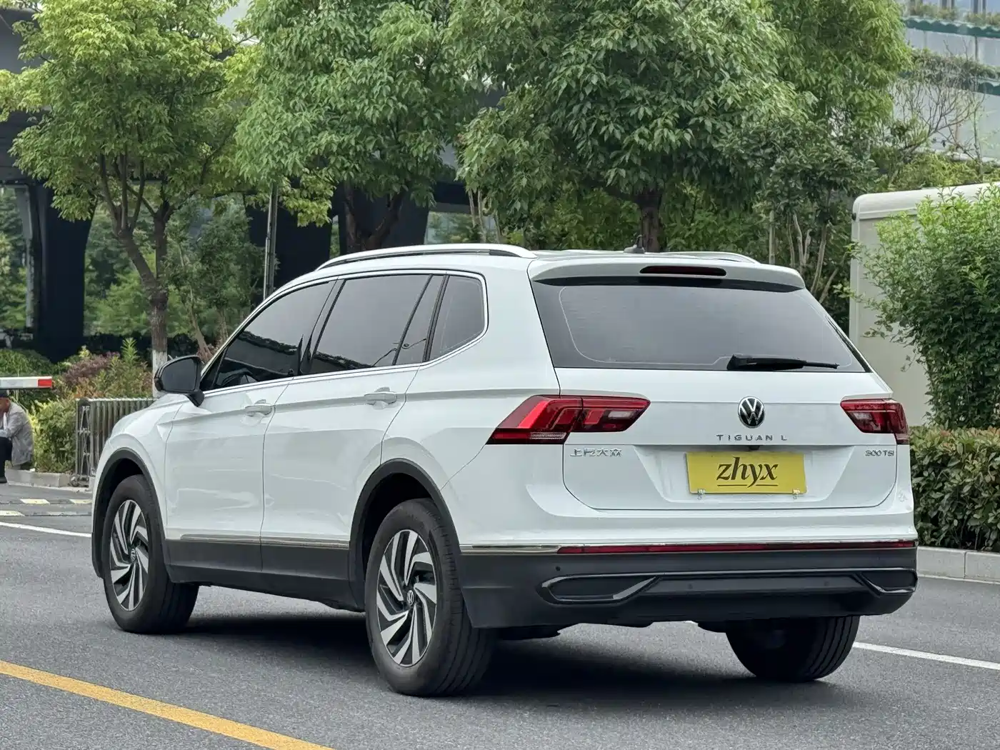 Volkswagen Tiguan L 2025 Model 300TSI Auto 2WD Dragon Edition фото 5
