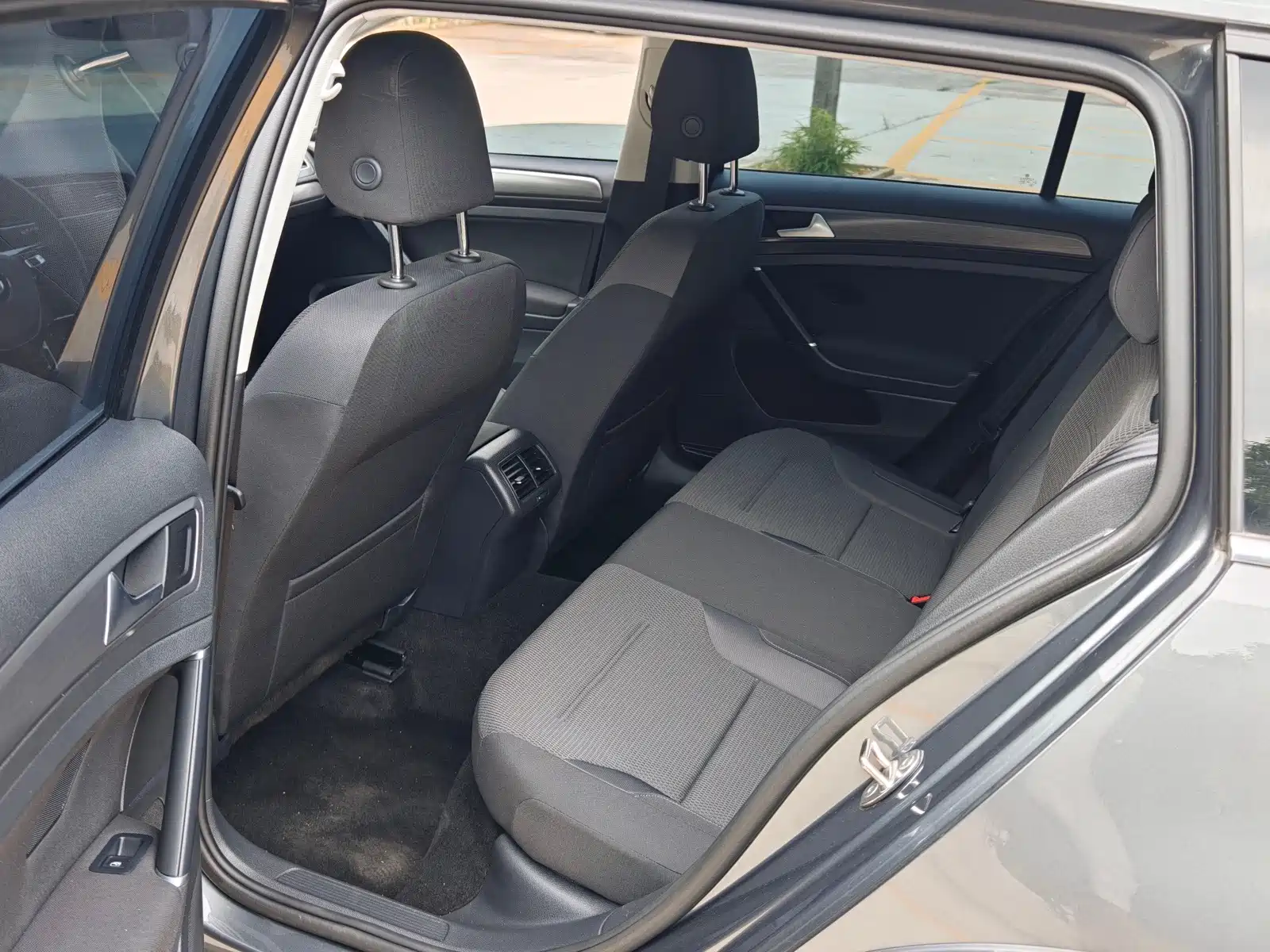 صورة 10 - Volkswagen Golf (Import)