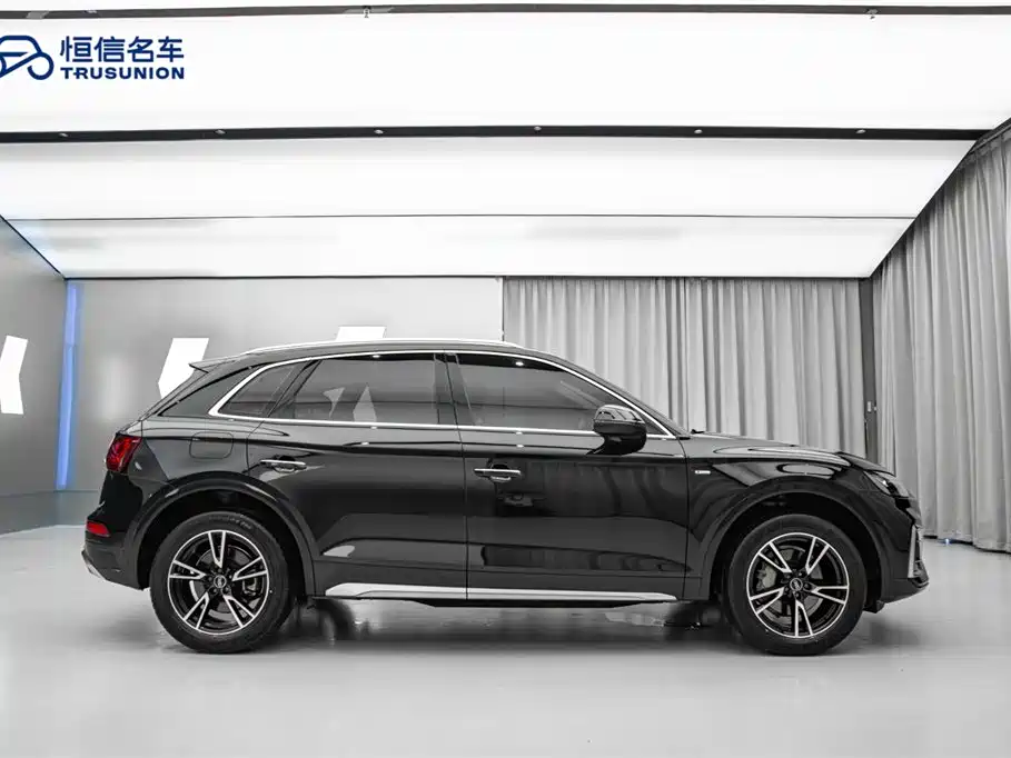 Audi Q5L 2022 40T Fashion Dynamic фото 4
