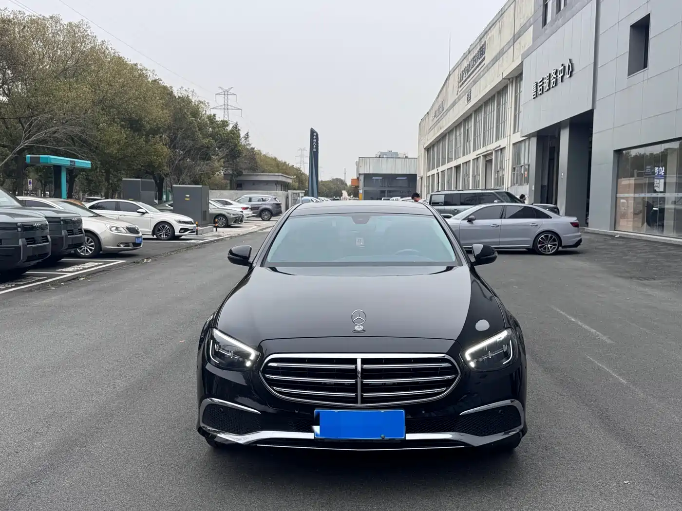 MERCEDES-BENZ E CLASS