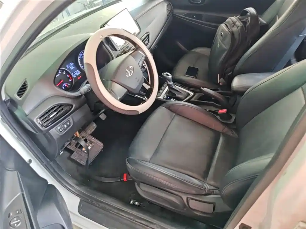 Hyundai Elantra 2018 1.6L Automatic Pleasing Edition GL China VI фото 15