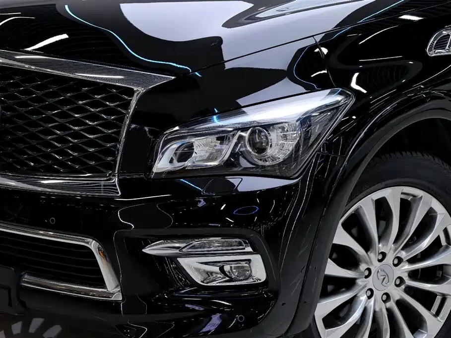 Infiniti QX80 2016 5.6L 4WD фото 9