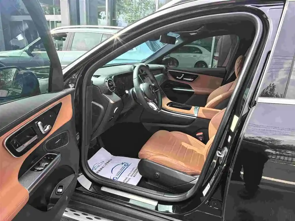 Mercedes-Benz GLC 2025 2025 Facelift GLC 260 L 4MATIC Dynamic