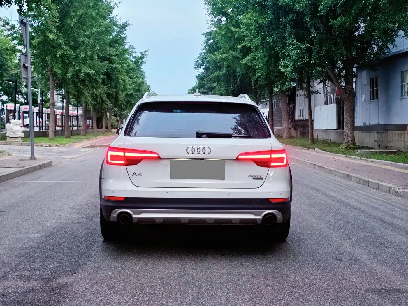 Audi A4 (Import) 2017 2017 45 TFSI allroad quattro Fashion