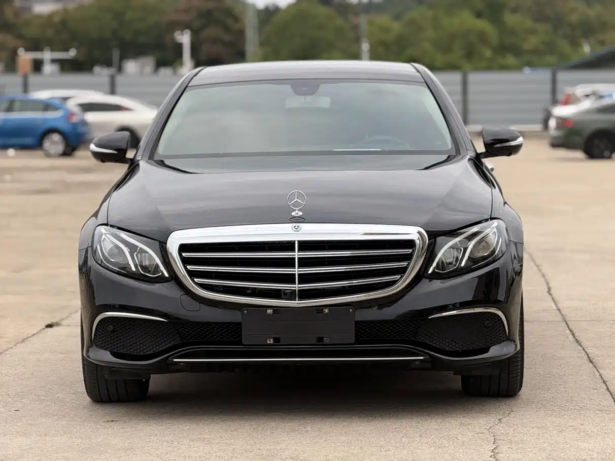 Mercedes-Benz E-Class 2020 E 300 L Luxury Model фото 6