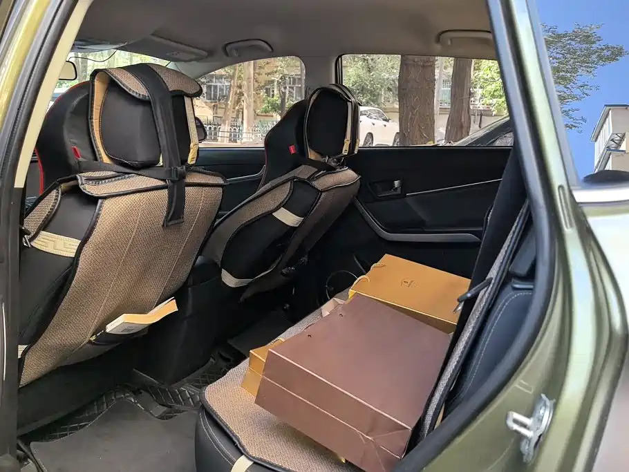 Landwind X5 2017 2016 Plus 2.0T Automatic Enjoyment Edition