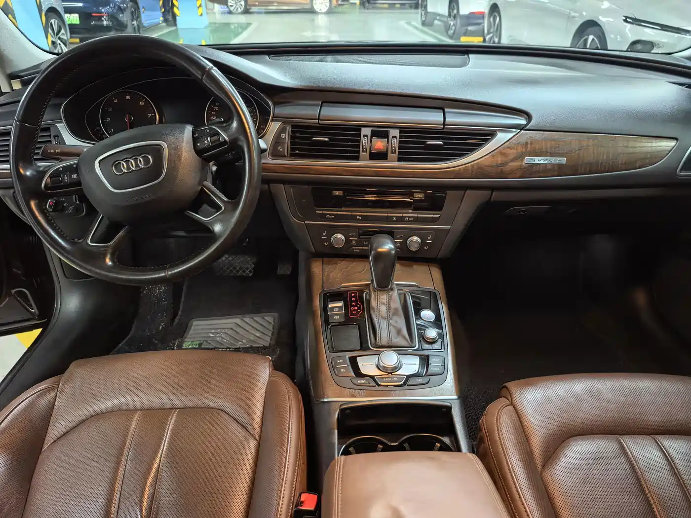 Фото 7 - Audi A6L