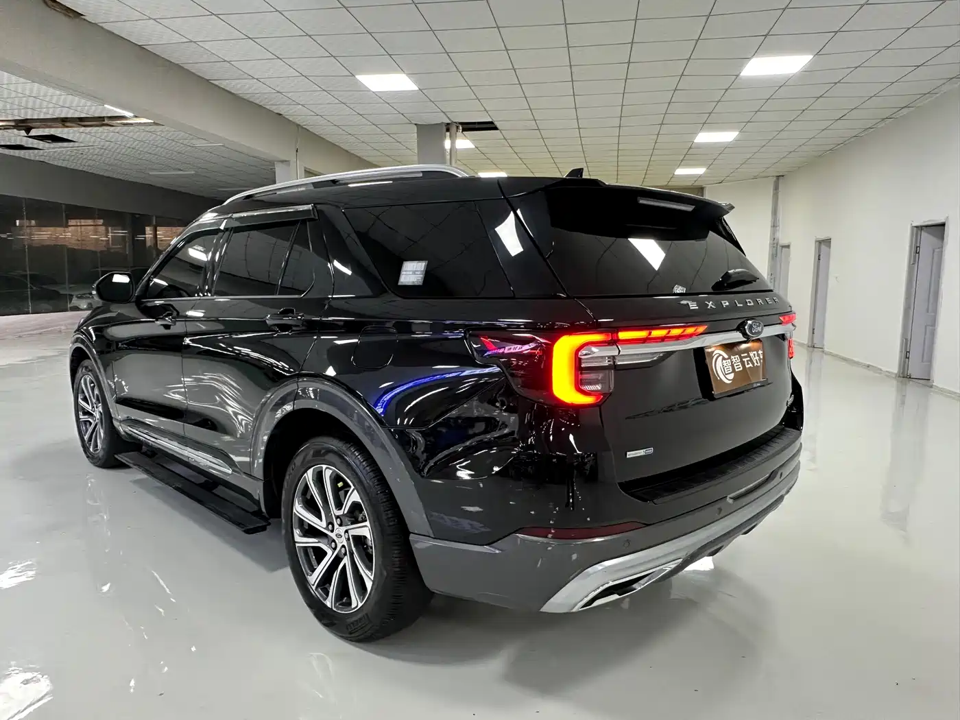 Ford Explorer 2024 2023 EcoBoost 285 AWD Trend Plus Edition 7-Seater