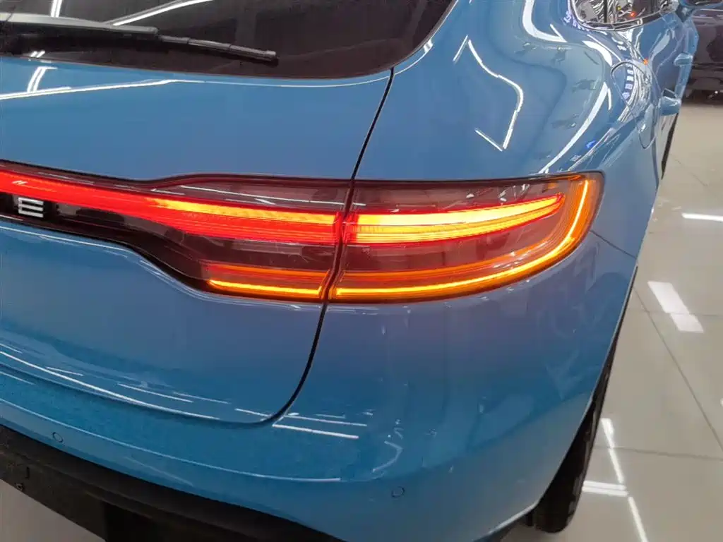 Porsche Macan 2023 Macan T 2.0T фото 8