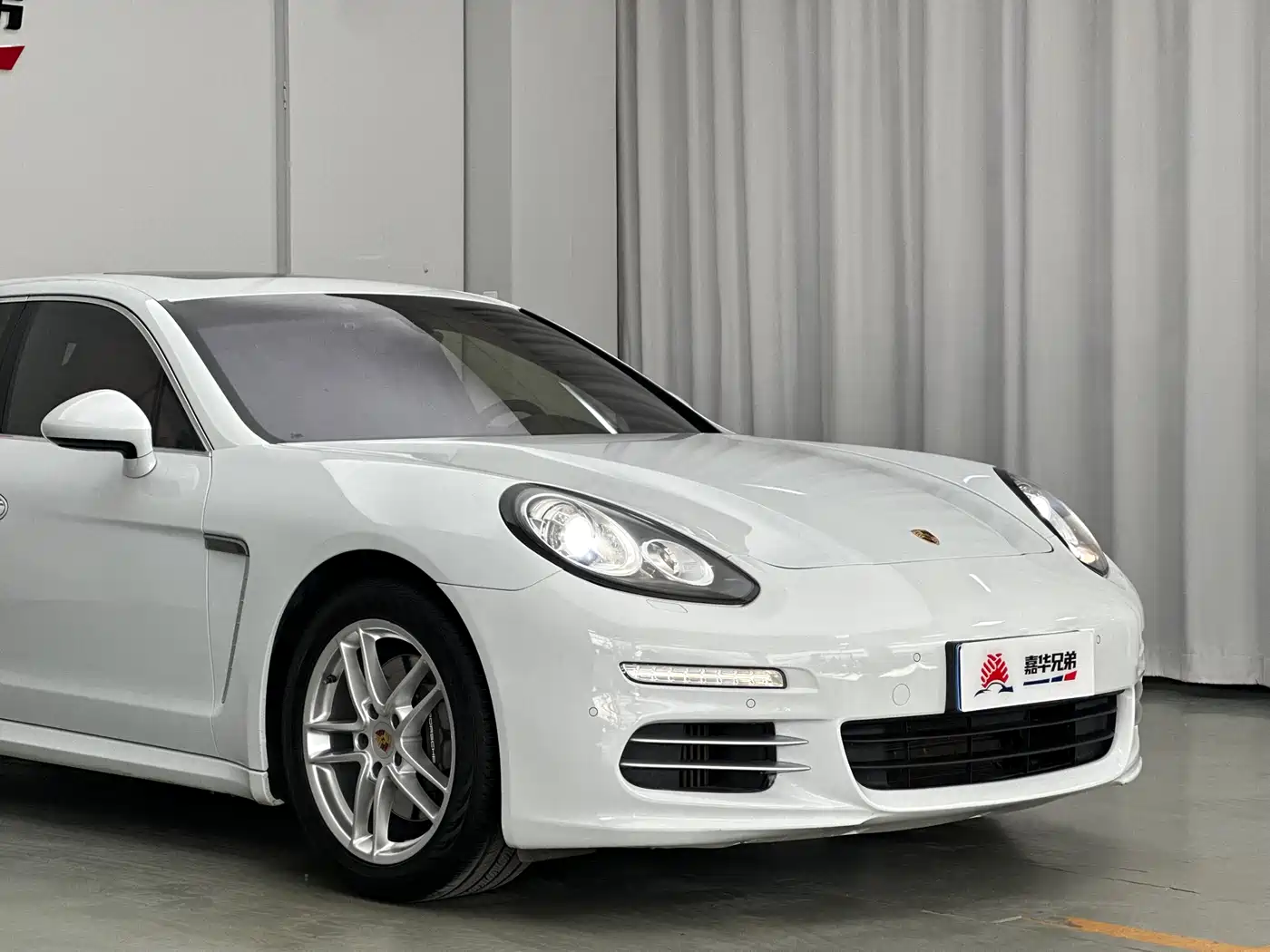 Porsche Panamera 2016 Panamera 4 Executive Edition 3.0T фото 6