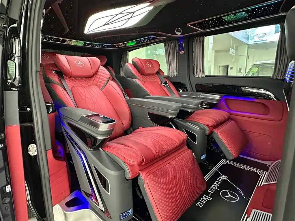 Mercedes-Benz Vito 2024 2.0T Business 7-Seater фото 17
