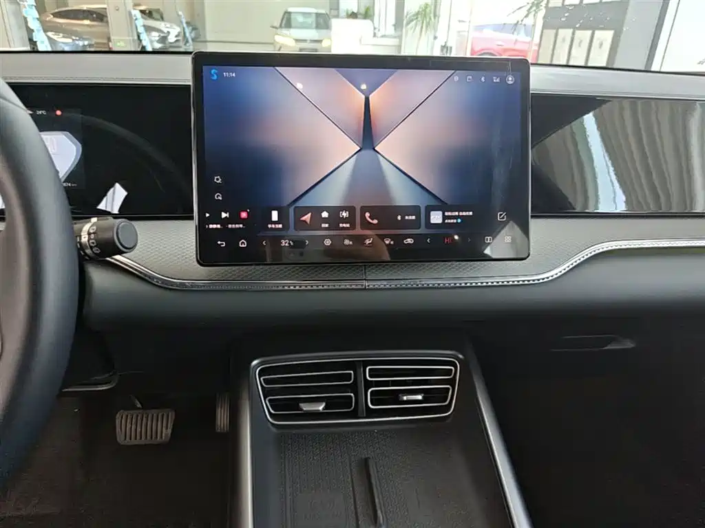 BYD Song Pro New Energy 2025 2nd Generation Smart Drive Edition DM-i 115KM Surpassing Type фото 13