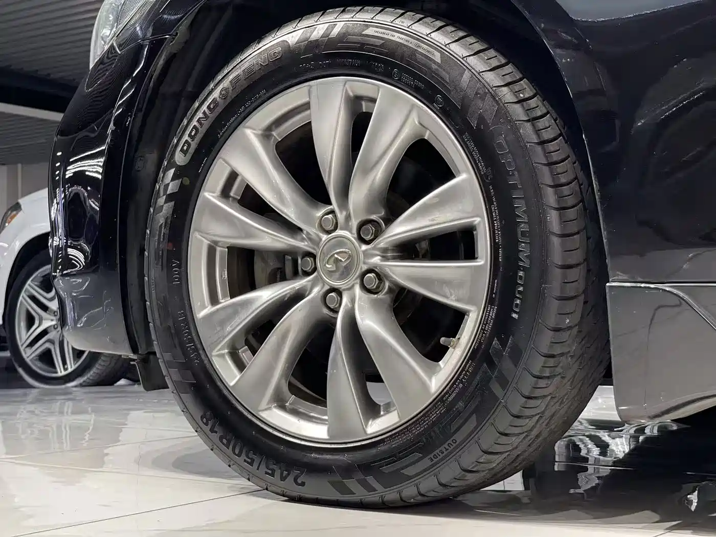 Infiniti Q70 2014 2013 Q70L 2.5L Premium