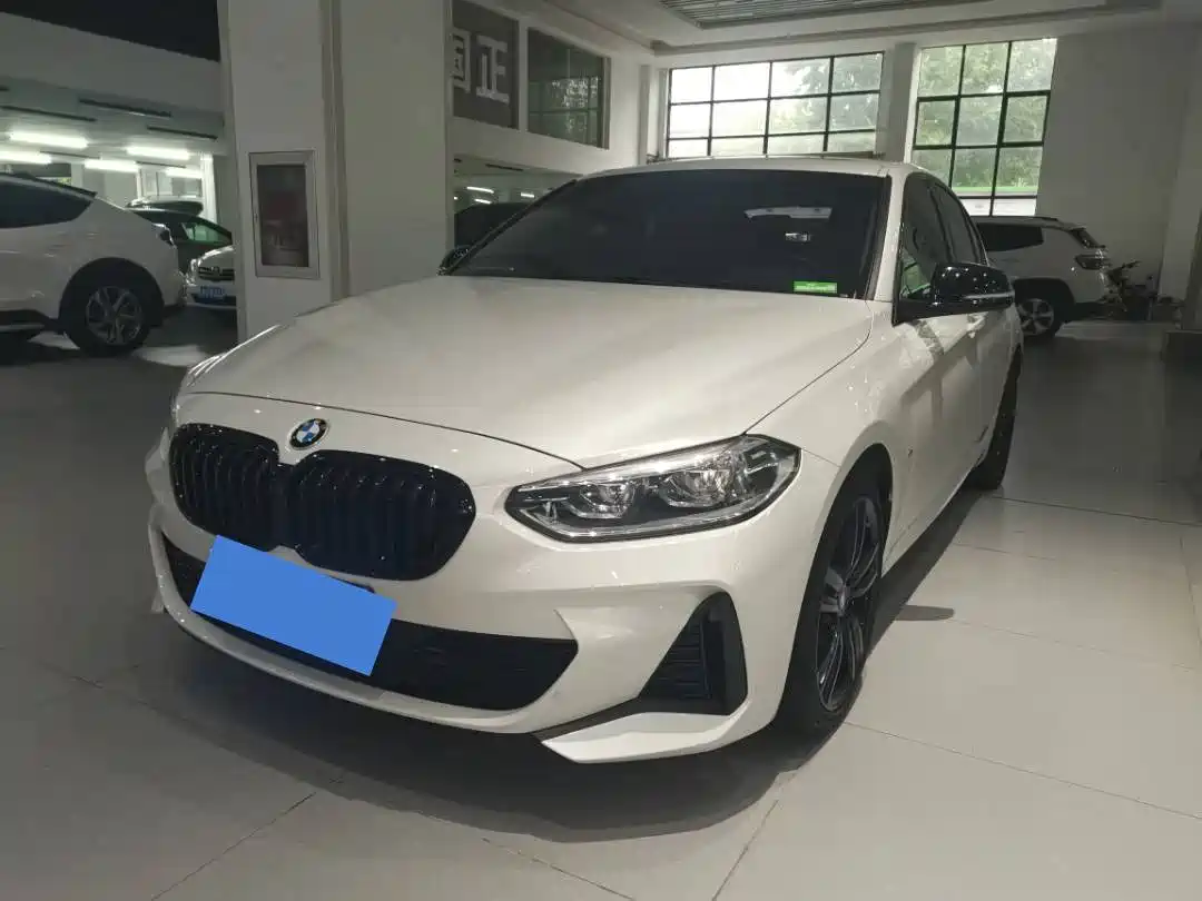 BMW 1 Series 2023 125i M Sport Shadow Edition