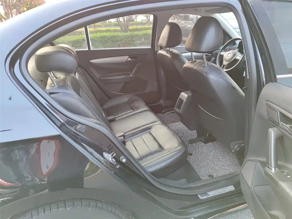 Volkswagen Lavida 2013 1.4TSI DSG Comfort Edition фото 7
