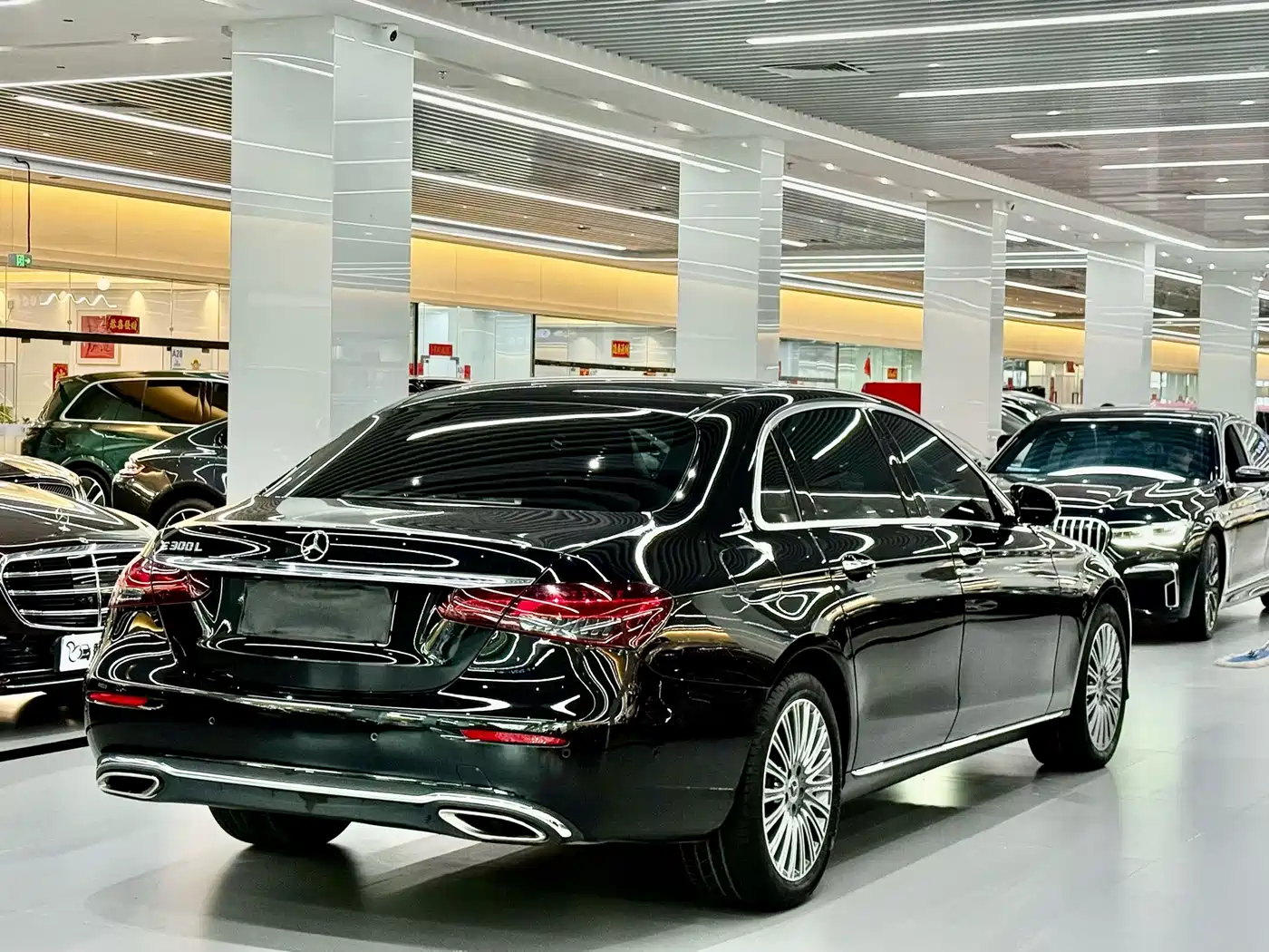 MERCEDES-BENZ E CLASS