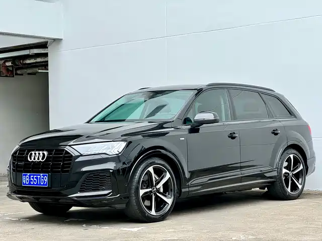 Audi Q7 2023 55 TFSI quattro S line Sport