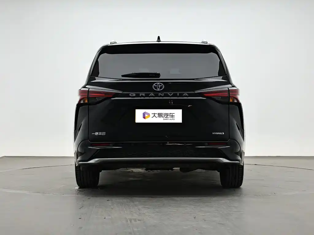Toyota Granvia 2024 2023 2.5L Hybrid Prestige PLUS Edition