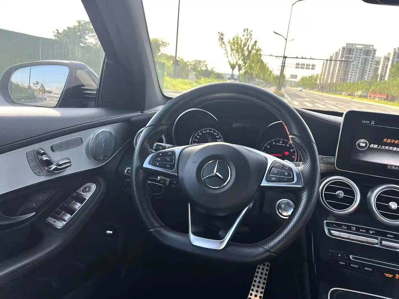 Mercedes-Benz GLC AMG 2017 AMG GLC 43 4MATIC Special Edition фото 14