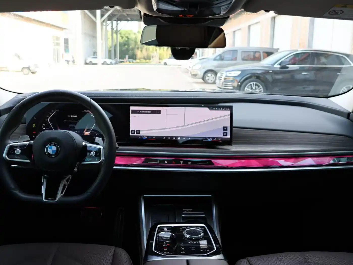 BMW 7 Series 2023 Model 735Li Luxury Package фото 10