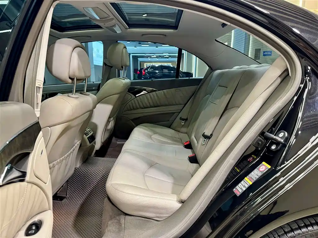 Mercedes-Benz E-Class 2007 E 350 Fashion фото 20