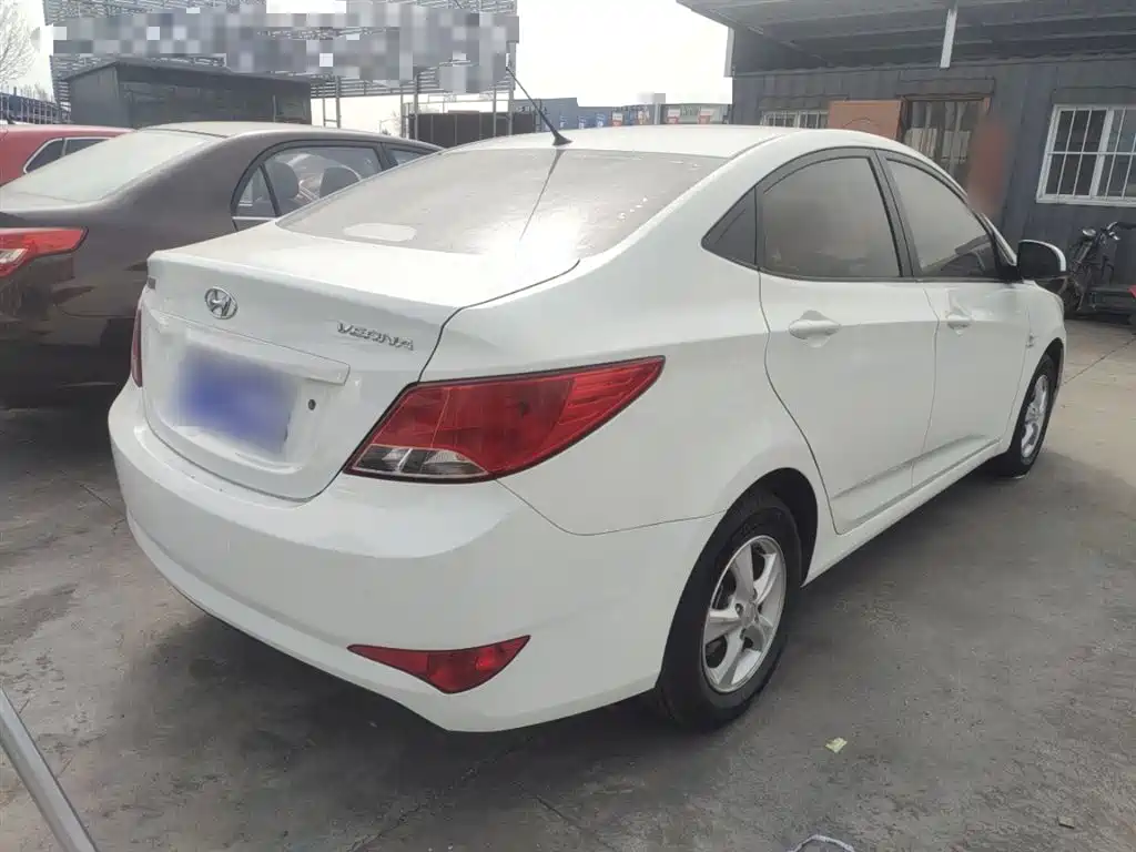 Hyundai Verna 2014 1.4L Automatic Smart GLS фото 7
