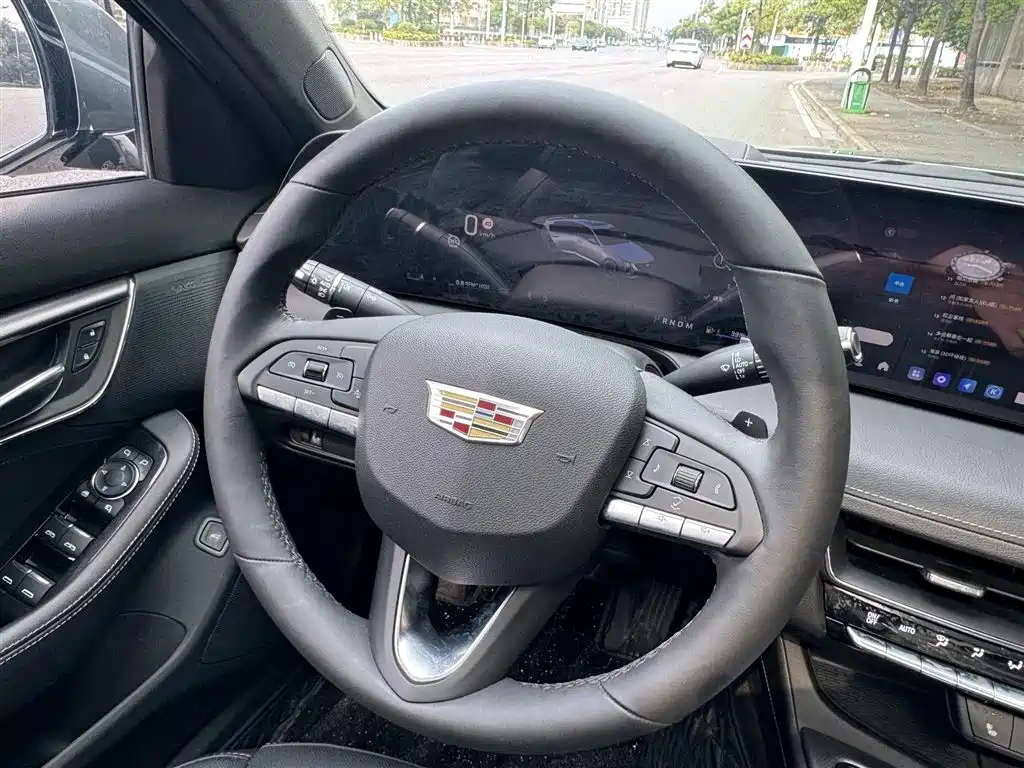 Cadillac CT5 2024 28T Luxury Model Pro фото 4