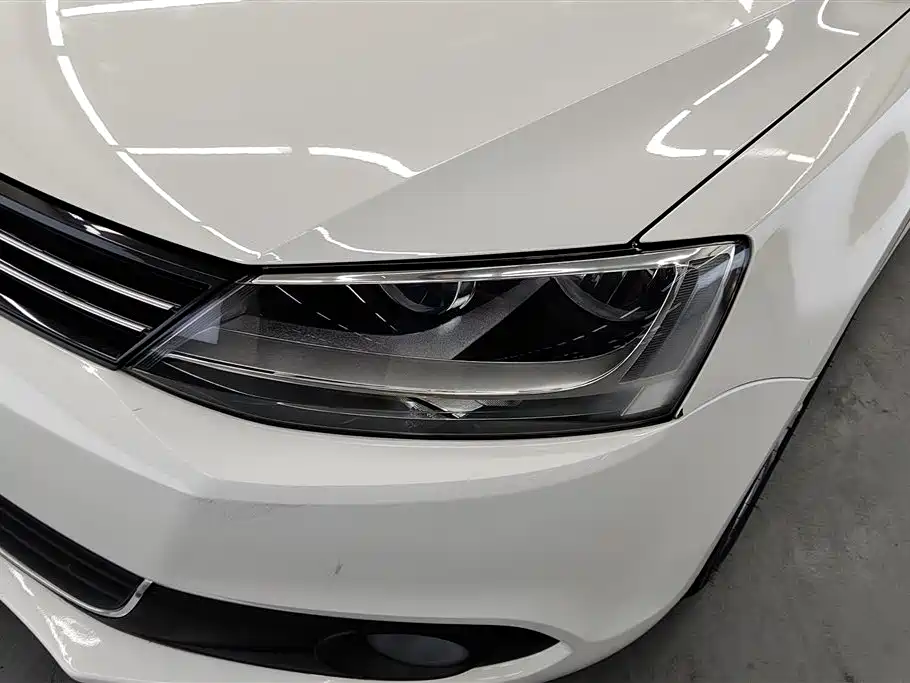 Volkswagen Sagitar 2014 Facelift 1.6L Automatic Comfort фото 5