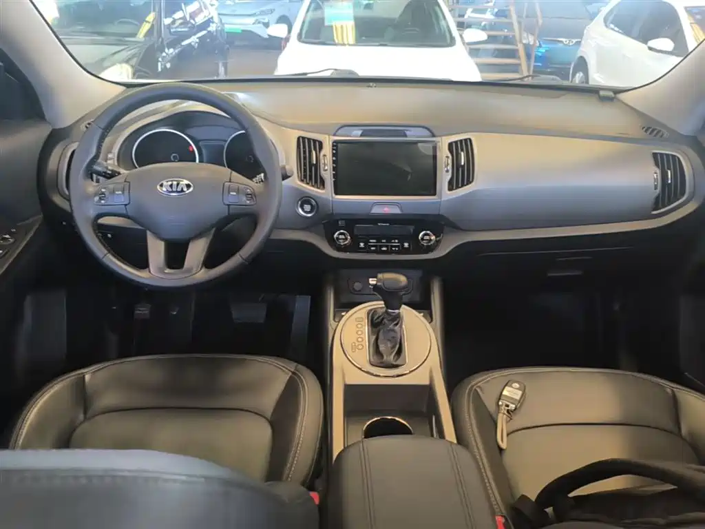 Kia Sportage 2015 2.0L Automatic 2WD DLX фото 10