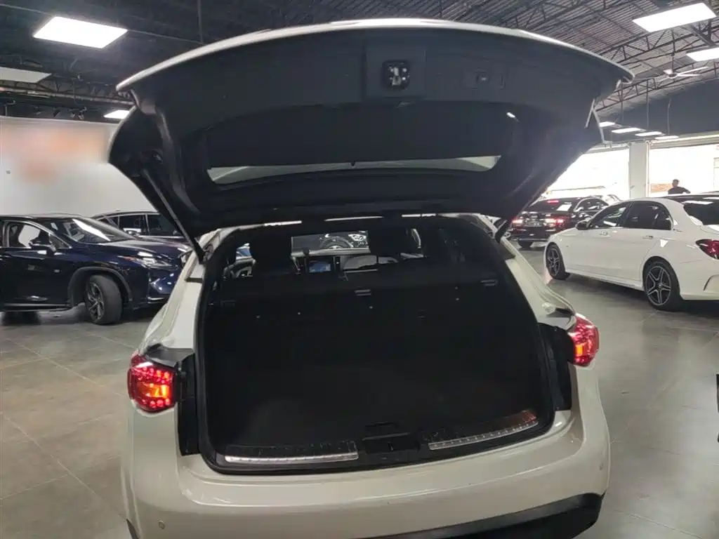 Infiniti QX70 2018 2015 Model 3.7L Shadow Edition