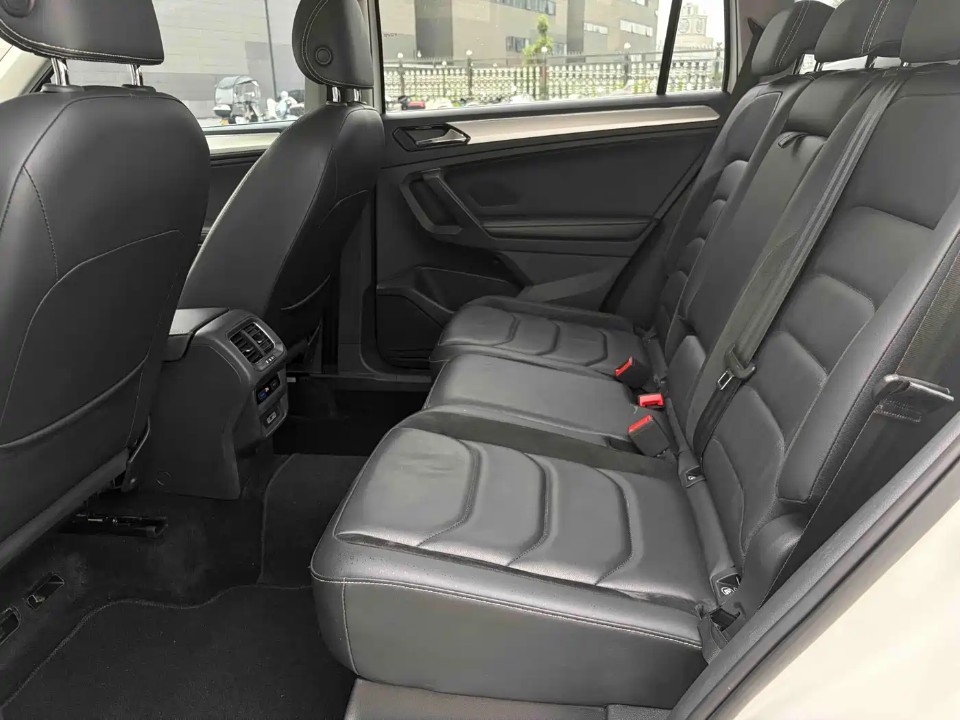 Volkswagen Tiguan L 2017 330TSI Automatic 2WD Luxury Edition фото 5