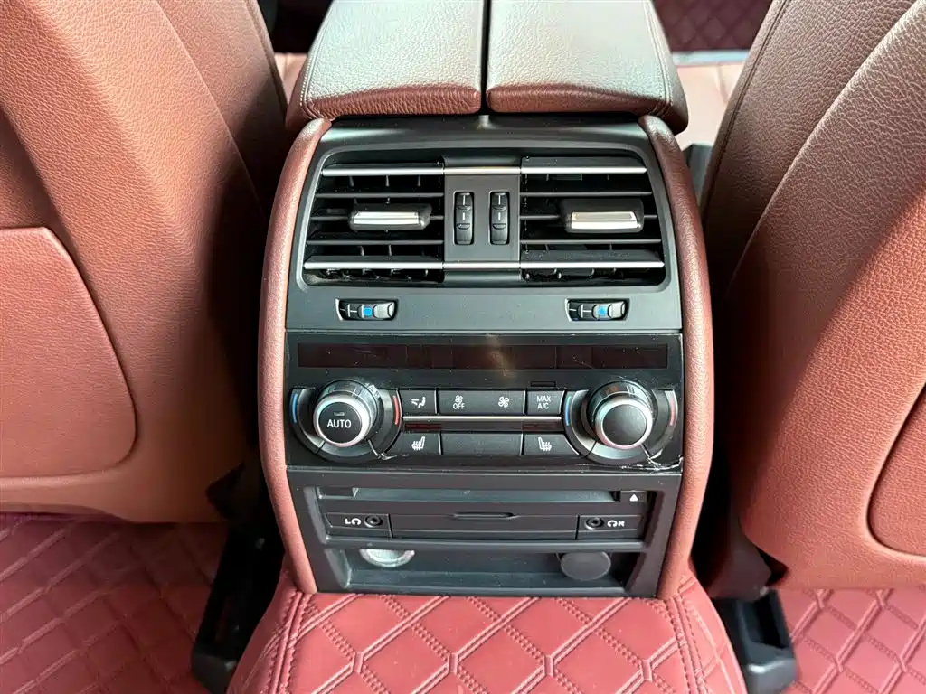 BMW 7 Series 2013 Model 730Li Leading фото 29