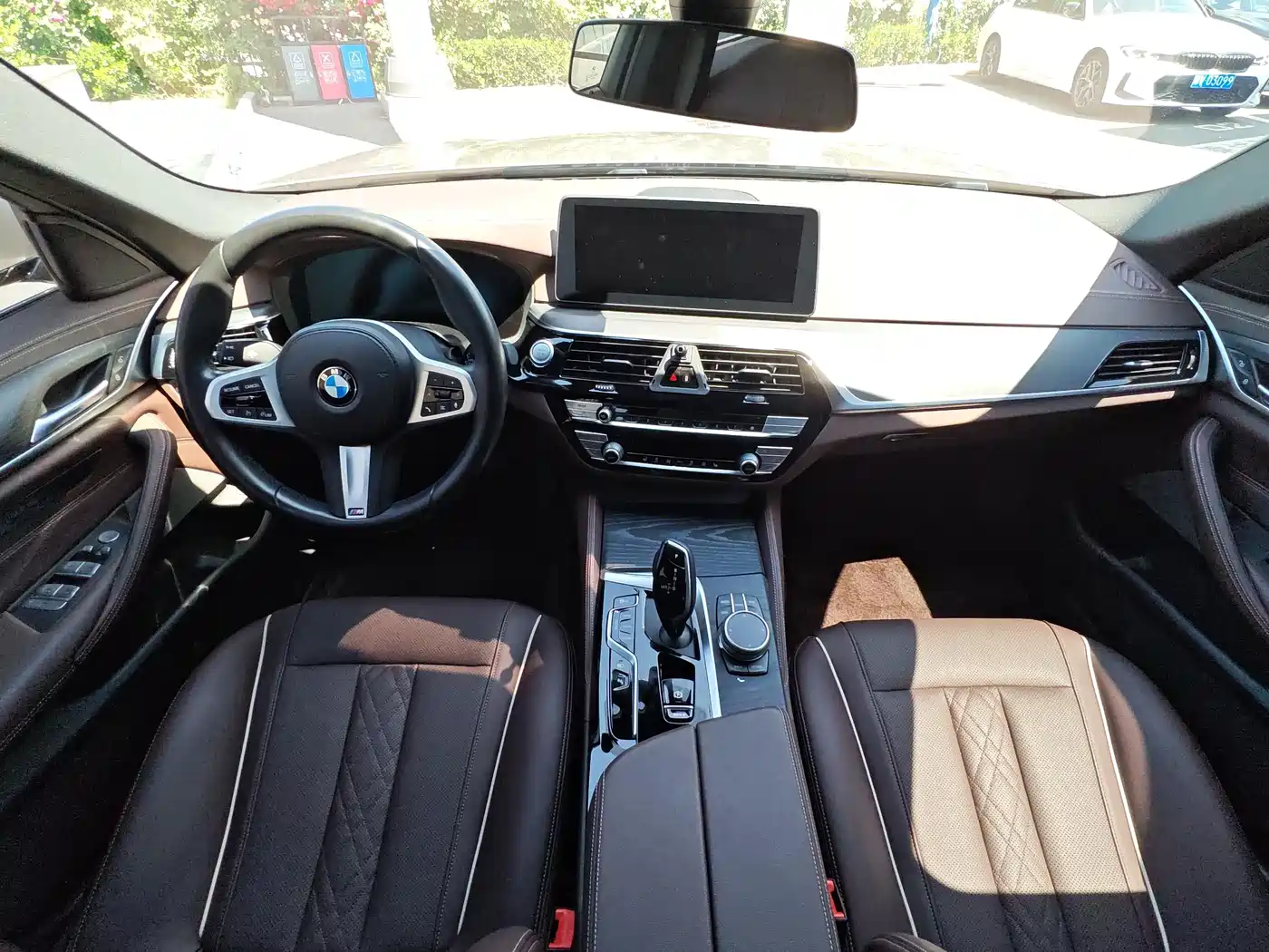 BMW 5 Series New Energy 2021 535Le M Sport Package фото 18