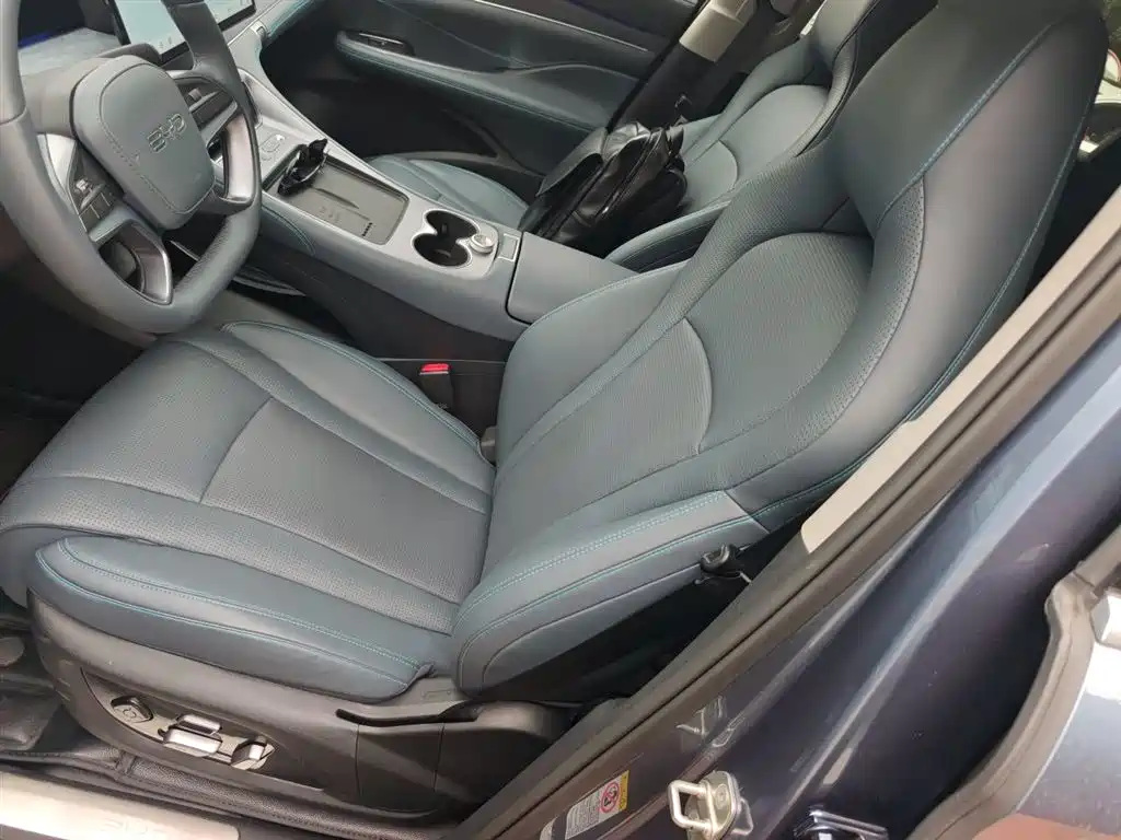BYD Hai Shi 07 DM-i 2025 150 Pilot+ Edition фото 16