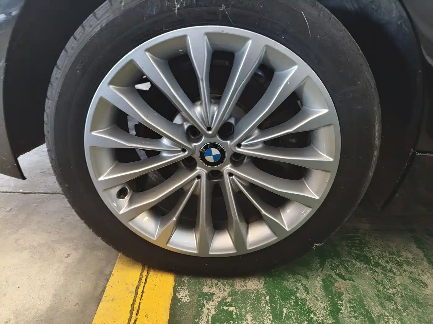 BMW 5 Series 2018 525Li Luxury Package фото 13